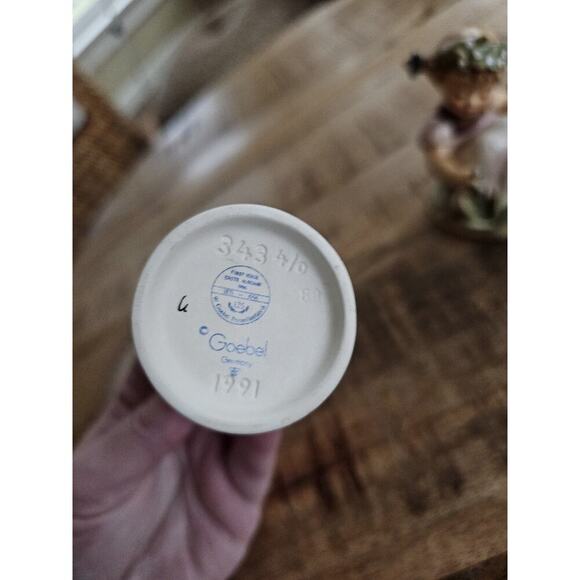 Hummel Figures 835 Lily of the Valley 343 & 973 Lot - Picture 7 of 14